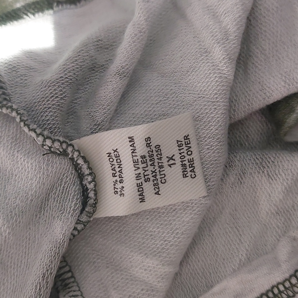 Cha Cha Vente Green Camo Hooded Long Sleeve Shirt Size 1X - Picture 6 of 7